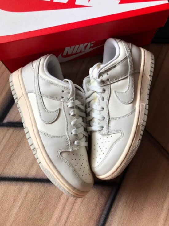 Nike sneakers main image 5